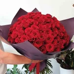 floraison_mpouketo_100_kokkina_triantafilla_a1