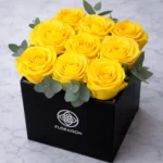 floraison_kitrina_triantafylla_se_kouti_a